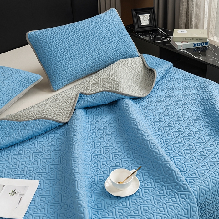 91家纺网 家纺一手货源 找家纺 美丽折家纺 2025夏季新品高端加厚8mm全冰丝生物基乳胶凉席三件套 水洗天然乳胶凉席 孔雀蓝Y