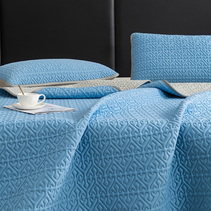 91家纺网 家纺一手货源 找家纺 美丽折家纺 2025夏季新品高端加厚8mm全冰丝生物基乳胶凉席三件套 水洗天然乳胶凉席 孔雀蓝Y