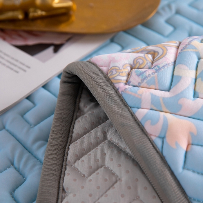 91家纺网 家纺一手货源 找家纺 美丽折家纺 2025夏季新品高端加厚8mm全冰丝生物基乳胶凉席三件套 水洗天然乳胶凉席 德莎丽堡