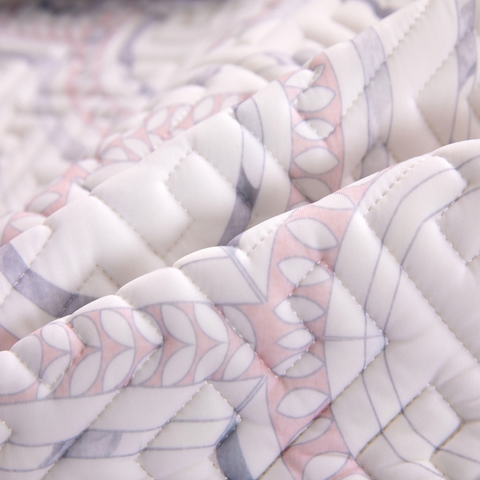 91家纺网 家纺一手货源 找家纺 美丽折家纺 2025夏季新品高端加厚8mm全冰丝生物基乳胶凉席三件套 水洗天然乳胶凉席 溢彩