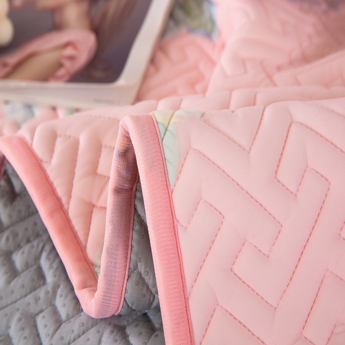 91家纺网 家纺一手货源 找家纺 美丽折家纺 2025夏季新品高端加厚8mm全冰丝生物基乳胶凉席三件套 水洗天然乳胶凉席 爱尔兰风采