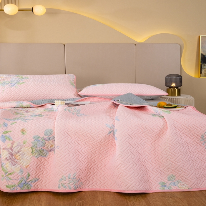 91家纺网 家纺一手货源 找家纺 美丽折家纺 2025夏季新品高端加厚8mm全冰丝生物基乳胶凉席三件套 水洗天然乳胶凉席 爱尔兰风采