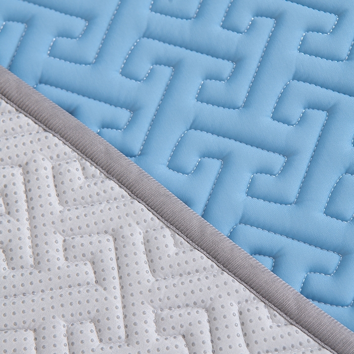 91家纺网 家纺一手货源 找家纺 美丽折家纺 2025夏季新品高端加厚8mm全冰丝生物基乳胶凉席三件套 水洗天然乳胶凉席 孔雀蓝T