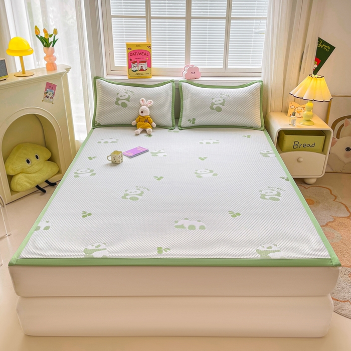 91家纺网 家纺一手货源 找家纺 梵朴 2025新款直播A类冰豆豆凉席席子三件套凉豆豆软凉席可机洗空调席子 小熊猫-绿