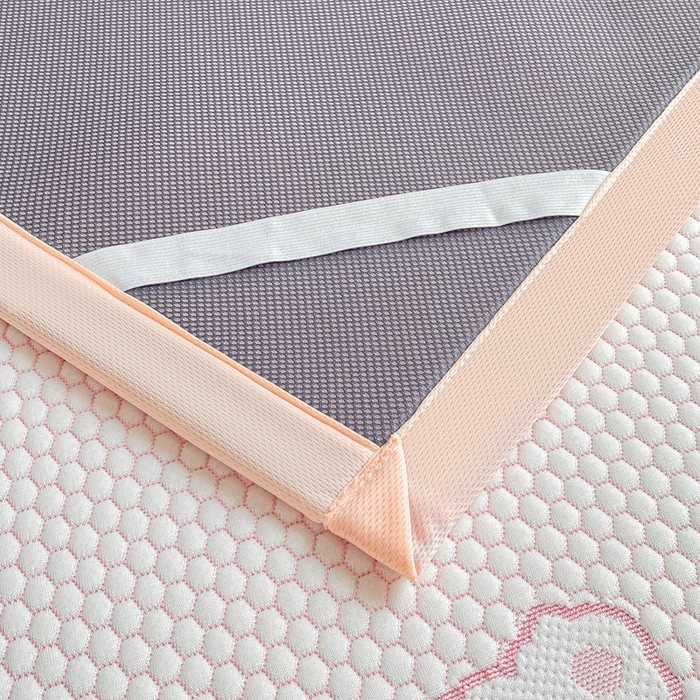 91家纺网 家纺一手货源 找家纺 梵朴 2025新款直播A类冰豆豆凉席席子三件套凉豆豆软凉席可机洗空调席子 LUCK熊-粉