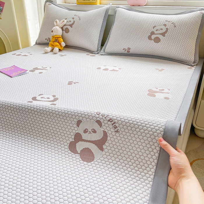 91家纺网 家纺一手货源 找家纺 梵朴 2025新款直播A类冰豆豆凉席席子三件套凉豆豆软凉席可机洗空调席子 小熊猫-咖