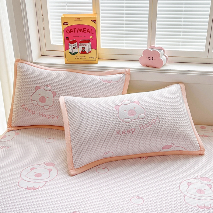 91家纺网 家纺一手货源 找家纺 梵朴 2025新款直播A类冰豆豆凉席席子三件套凉豆豆软凉席可机洗空调席子 卡皮巴拉-粉