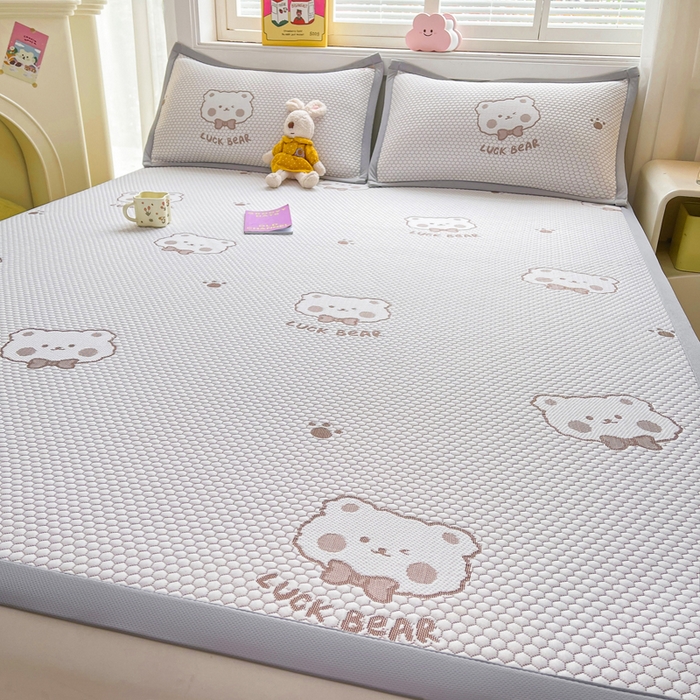 91家纺网 家纺一手货源 找家纺 梵朴 2025新款直播A类冰豆豆凉席席子三件套凉豆豆软凉席可机洗空调席子 LUCK熊-咖