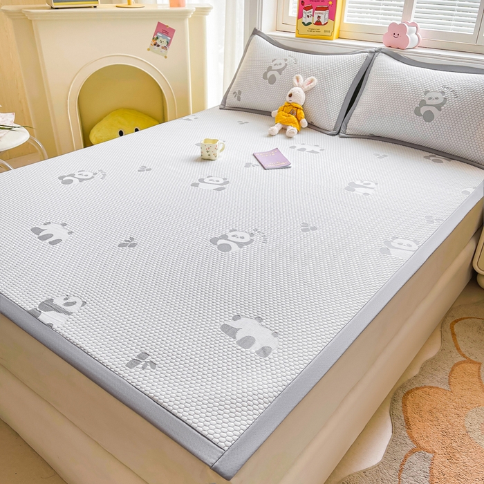 91家纺网 家纺一手货源 找家纺 梵朴 2025新款直播A类冰豆豆凉席席子三件套凉豆豆软凉席可机洗空调席子 小熊猫-灰