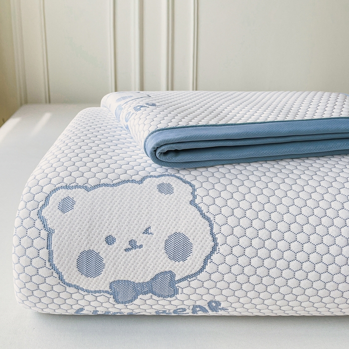 91家纺网 家纺一手货源 找家纺 梵朴 2025新款直播A类冰豆豆凉席席子三件套凉豆豆软凉席可机洗空调席子 LUCK熊-蓝