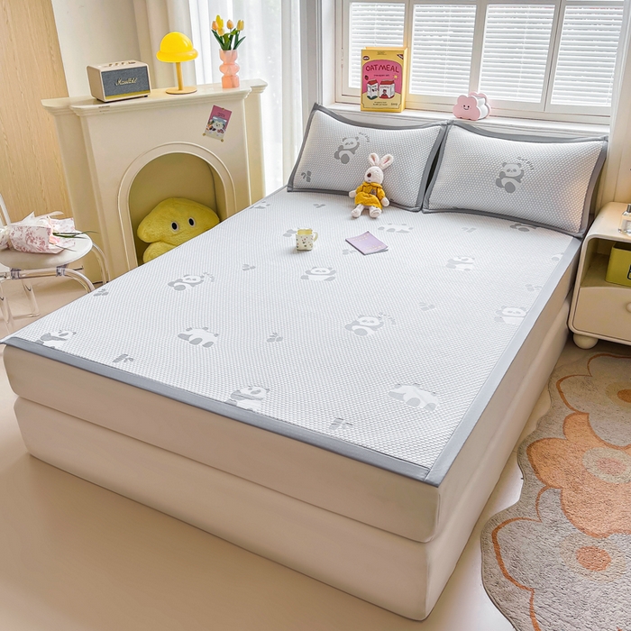 91家纺网 家纺一手货源 找家纺 梵朴 2025新款直播A类冰豆豆凉席席子三件套凉豆豆软凉席可机洗空调席子 小熊猫-灰