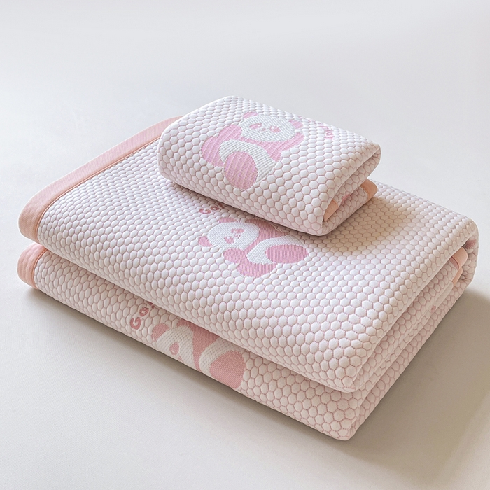 91家纺网 家纺一手货源 找家纺 梵朴 2025新款直播A类冰豆豆凉席席子三件套凉豆豆软凉席可机洗空调席子 小熊猫-粉