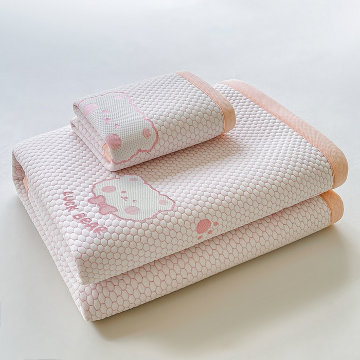 91家纺网 家纺一手货源 找家纺 梵朴 2025新款直播A类冰豆豆凉席席子三件套凉豆豆软凉席可机洗空调席子 LUCK熊-粉