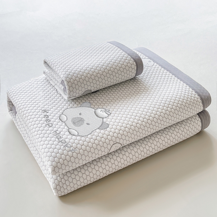 91家纺网 家纺一手货源 找家纺 梵朴 2025新款直播A类冰豆豆凉席席子三件套凉豆豆软凉席可机洗空调席子 卡皮巴拉-灰