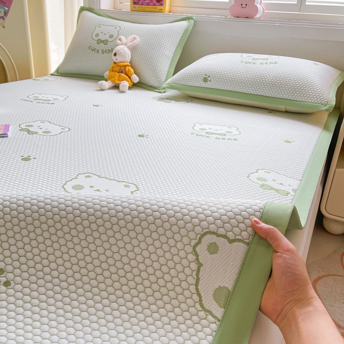 91家纺网 家纺一手货源 找家纺 梵朴 2025新款直播A类冰豆豆凉席席子三件套凉豆豆软凉席可机洗空调席子 LUCK熊-绿