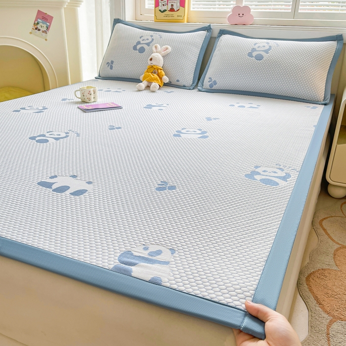 91家纺网 家纺一手货源 找家纺 梵朴 2025新款直播A类冰豆豆凉席席子三件套凉豆豆软凉席可机洗空调席子 小熊猫-蓝