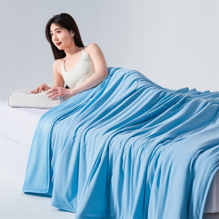 91家纺网 家纺一手货源 找家纺 满圆红家纺 2025新款满圆红星球同款双面双感夏凉被 极境冰蓝