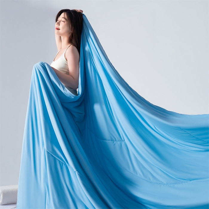 91家纺网 家纺一手货源 找家纺 满圆红家纺 2025新款满圆红星球同款双面双感夏凉被 极境冰蓝