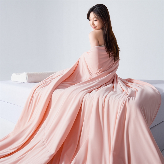 91家纺网 家纺一手货源 找家纺 满圆红家纺 2025新款满圆红星球同款双面双感夏凉被 沁雪粉玉