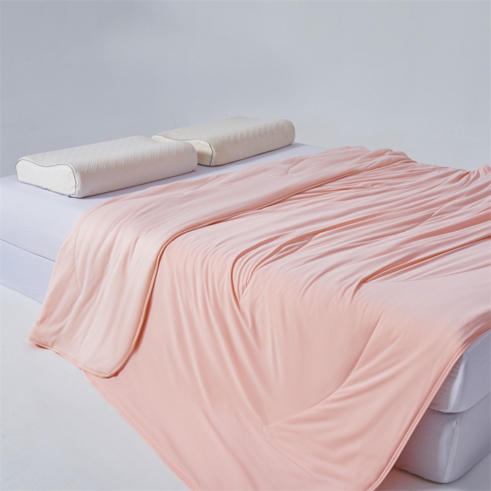 91家纺网 家纺一手货源 找家纺 满圆红家纺 2025新款满圆红星球同款双面双感夏凉被 沁雪粉玉