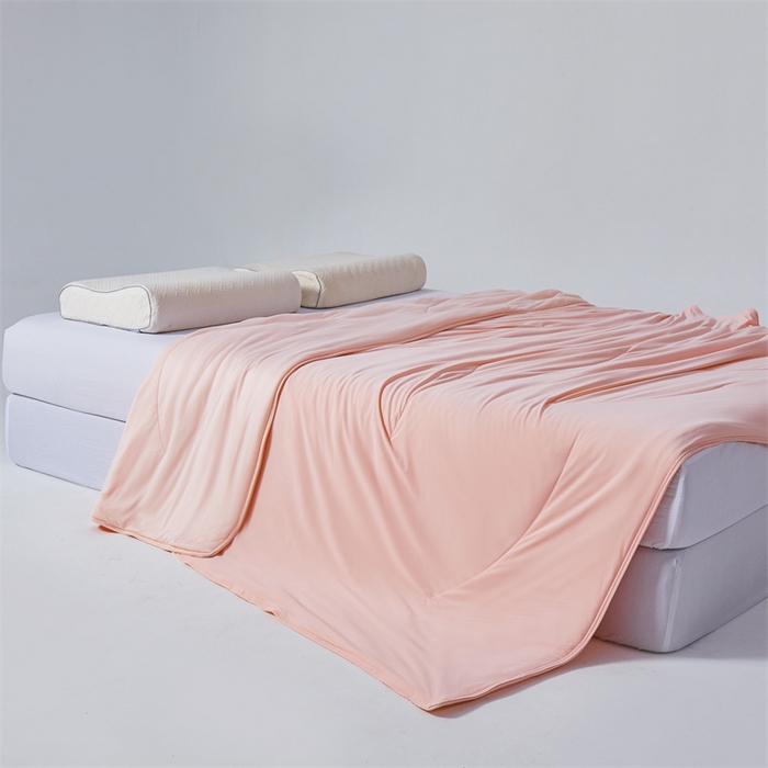 91家纺网 家纺一手货源 找家纺 满圆红家纺 2025新款满圆红星球同款双面双感夏凉被 沁雪粉玉