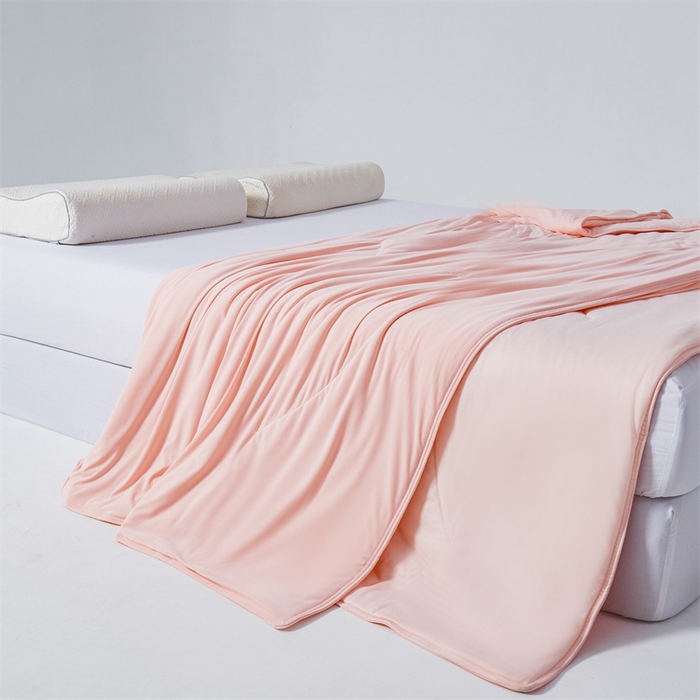 91家纺网 家纺一手货源 找家纺 满圆红家纺 2025新款满圆红星球同款双面双感夏凉被 沁雪粉玉