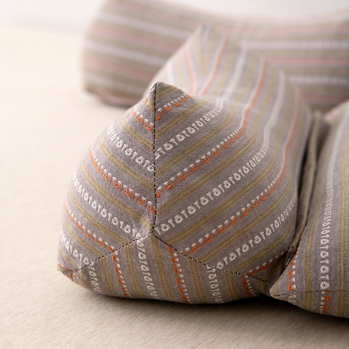 91家纺网 家纺一手货源 找家纺 大熊枕芯 2025新款全棉水洗棉荞麦三角组合枕 枕头枕芯 三角组合款-咖色 三角组合枕/对