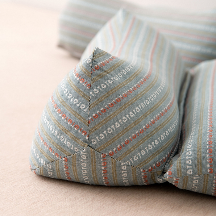 91家纺网 家纺一手货源 找家纺 大熊枕芯 2025新款全棉水洗棉荞麦三角组合枕 枕头枕芯 三角组合款-深蓝 三角组合枕/只