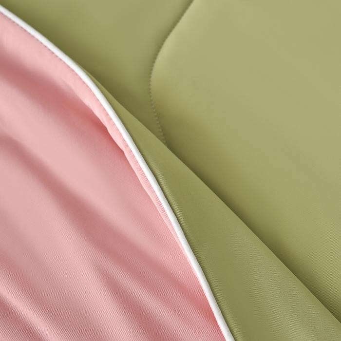 91家纺网 家纺一手货源 找家纺 朴罗 （ 原岚图） 2025新款纯色亲肤舒适锦氨凉感夏被夏凉被空调被 西瓜粉绿