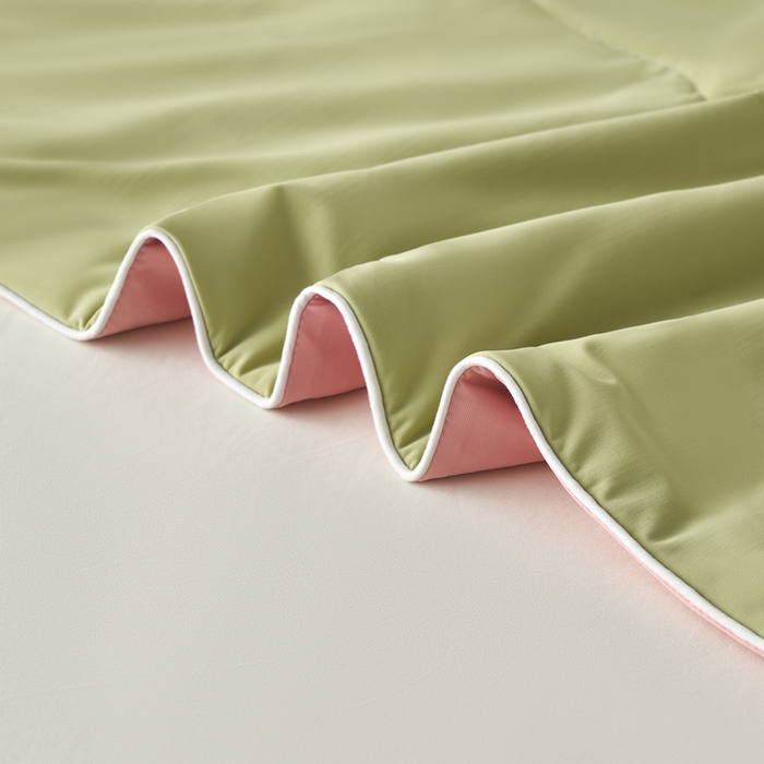 91家纺网 家纺一手货源 找家纺 朴罗 （ 原岚图） 2025新款纯色亲肤舒适锦氨凉感夏被夏凉被空调被 西瓜粉绿