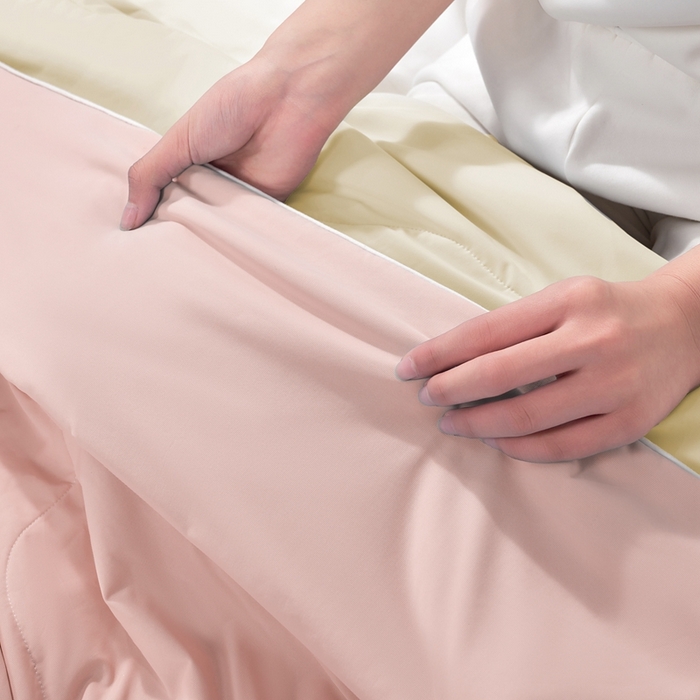 91家纺网 家纺一手货源 找家纺 朴罗 （ 原岚图） 2025新款纯色亲肤舒适锦氨凉感夏被夏凉被空调被 少女粉