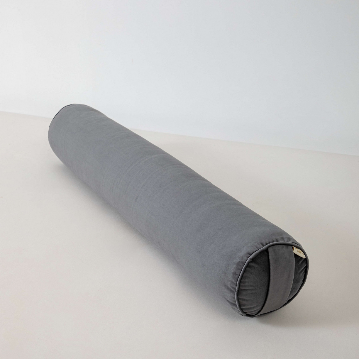 91家纺网 家纺一手货源 找家纺 沐沐家纺 2026新款荷兰绒长条睡抱枕 灰色