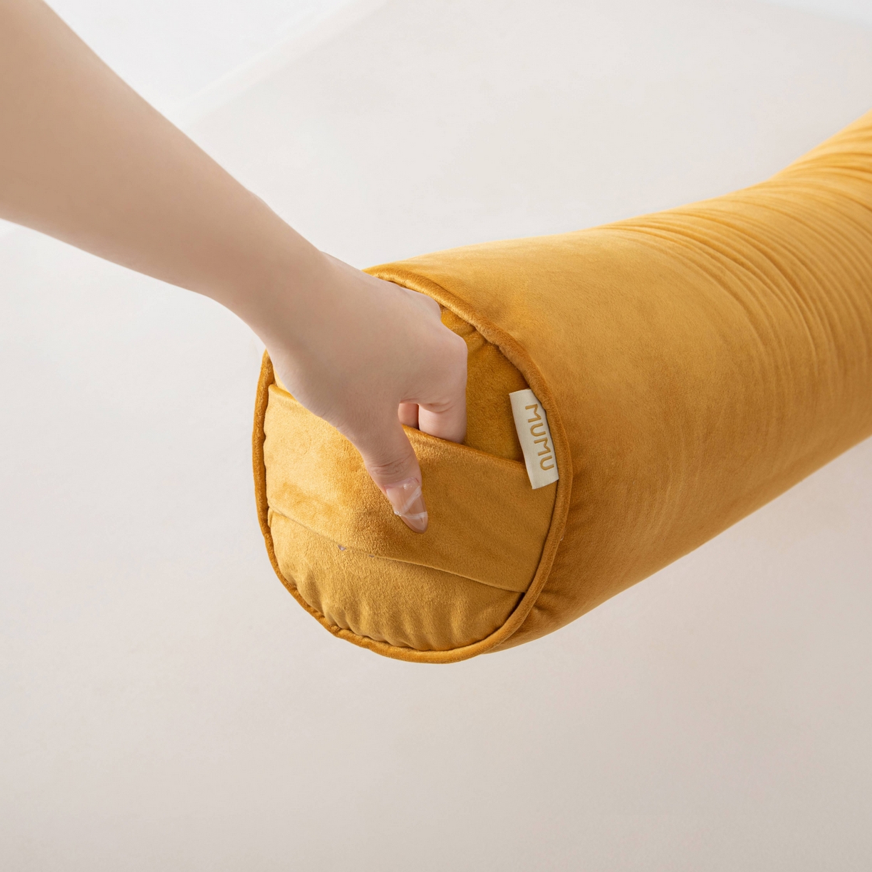 91家纺网 家纺一手货源 找家纺 沐沐家纺 2026新款荷兰绒长条睡抱枕 姜黄色