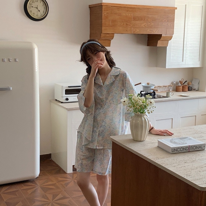 91家纺网 家纺一手货源 找家纺 （总）妍景家居生活馆 2025新款25650-碎花简约衬衫衣套装