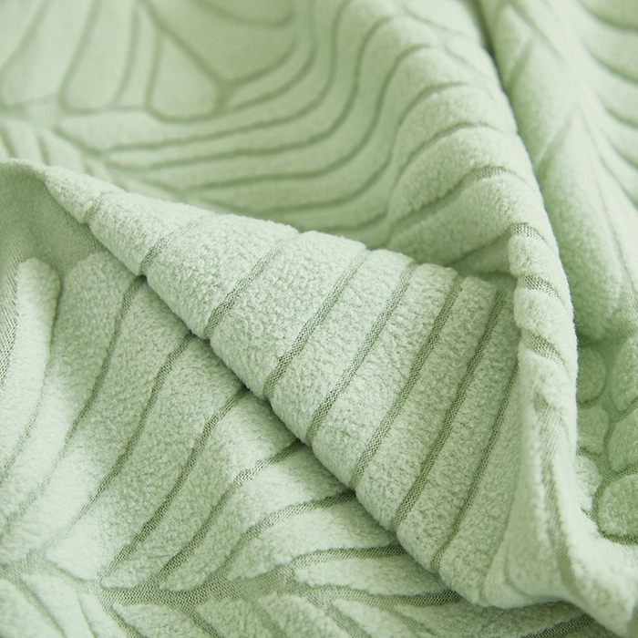 91家纺网 家纺一手货源 找家纺 丝绮鹿 2025新款雕花绒大叶子芝华士沙发套 薄荷绿