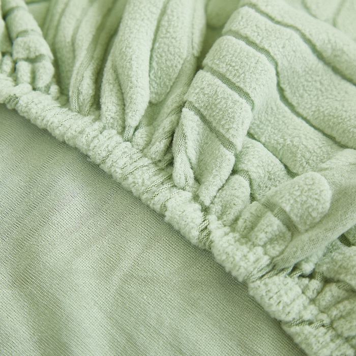 91家纺网 家纺一手货源 找家纺 丝绮鹿 2025新款雕花绒大叶子芝华士沙发套 薄荷绿