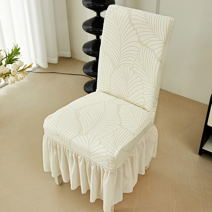 91家纺网 家纺一手货源 找家纺 丝绮鹿 2025新款雕花绒大叶子椅子套裙边款 米白