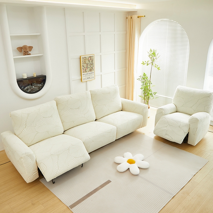 91家纺网 家纺一手货源 找家纺 丝绮鹿 2025新款雕花绒大叶子芝华士沙发套 米白