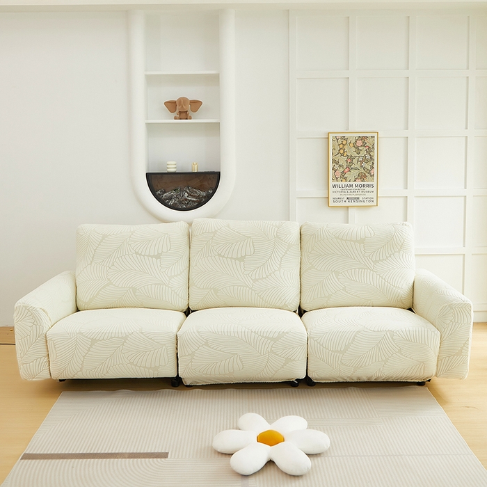 91家纺网 家纺一手货源 找家纺 丝绮鹿 2025新款雕花绒大叶子芝华士沙发套 米白