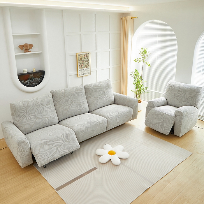 91家纺网 家纺一手货源 找家纺 丝绮鹿 2025新款雕花绒大叶子芝华士沙发套 浅灰