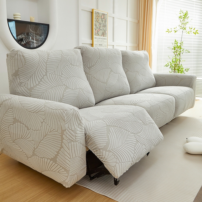 91家纺网 家纺一手货源 找家纺 丝绮鹿 2025新款雕花绒大叶子芝华士沙发套 浅灰