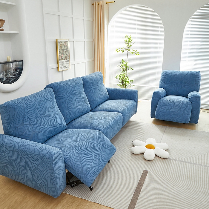 91家纺网 家纺一手货源 找家纺 丝绮鹿 2025新款雕花绒大叶子芝华士沙发套 水蓝