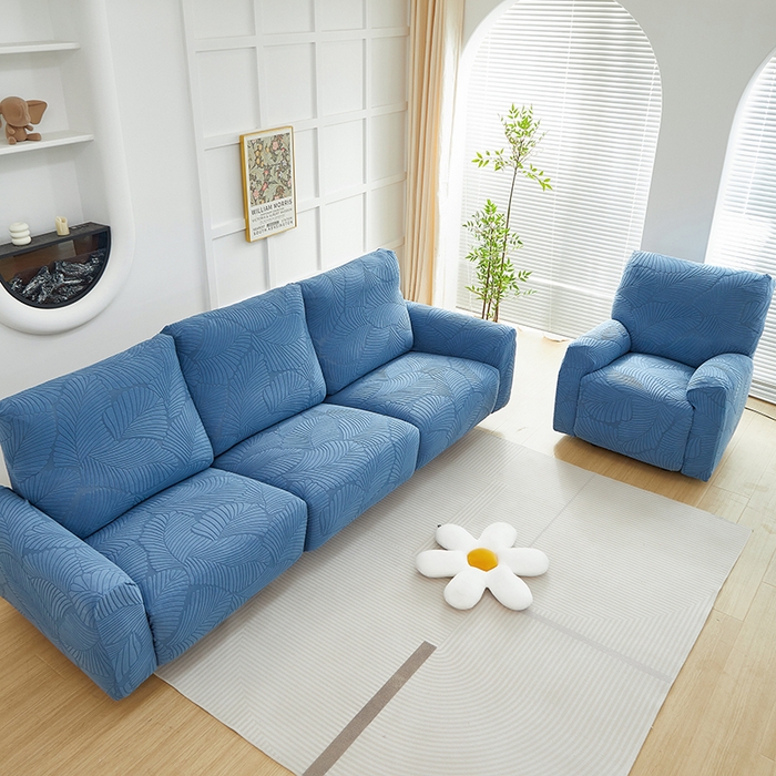 91家纺网 家纺一手货源 找家纺 丝绮鹿 2025新款雕花绒大叶子芝华士沙发套 水蓝