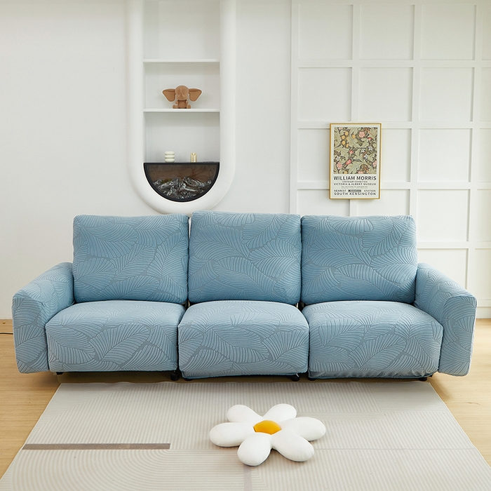 91家纺网 家纺一手货源 找家纺 丝绮鹿 2025新款雕花绒大叶子芝华士沙发套 雾霾蓝