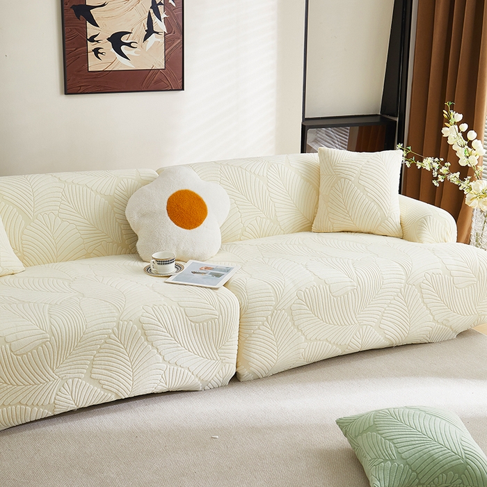 91家纺网 家纺一手货源 找家纺 丝绮鹿 2025新款雕花绒大叶子沙发套松紧款（直排） 米白