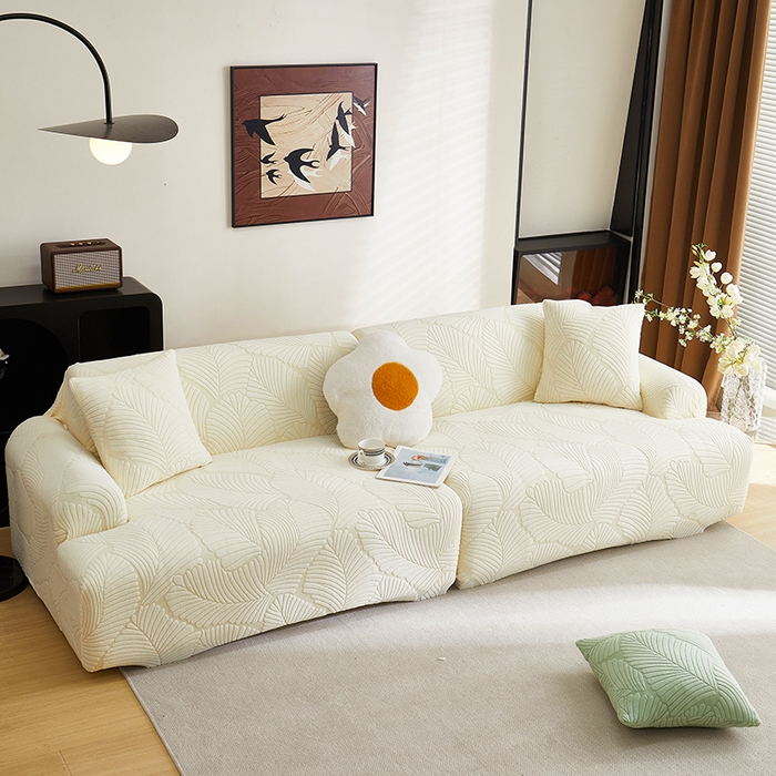 91家纺网 家纺一手货源 找家纺 丝绮鹿 2025新款雕花绒大叶子沙发套松紧款（直排） 米白