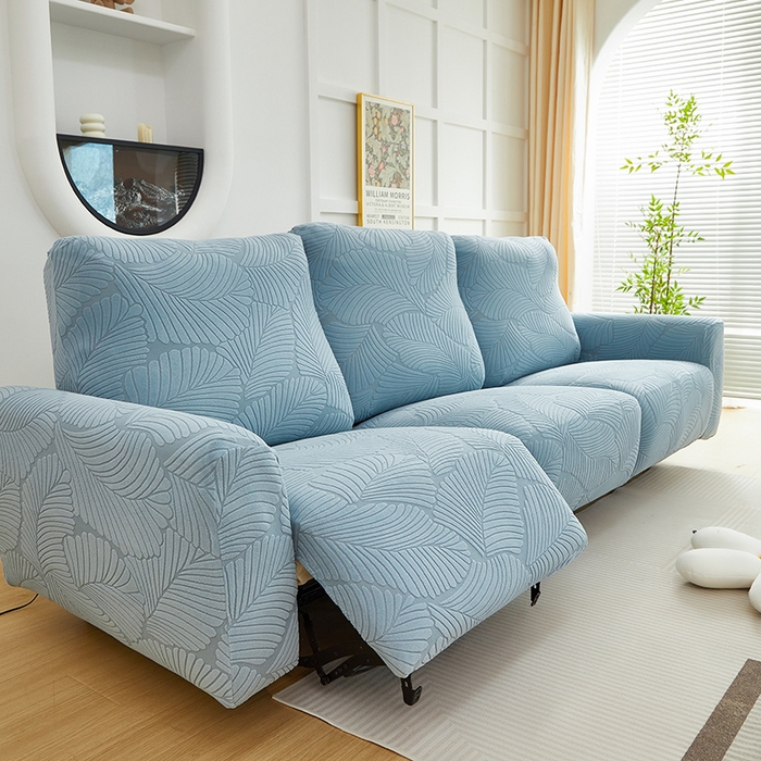 91家纺网 家纺一手货源 找家纺 丝绮鹿 2025新款雕花绒大叶子芝华士沙发套 雾霾蓝