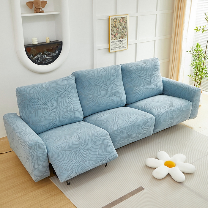 91家纺网 家纺一手货源 找家纺 丝绮鹿 2025新款雕花绒大叶子芝华士沙发套 雾霾蓝