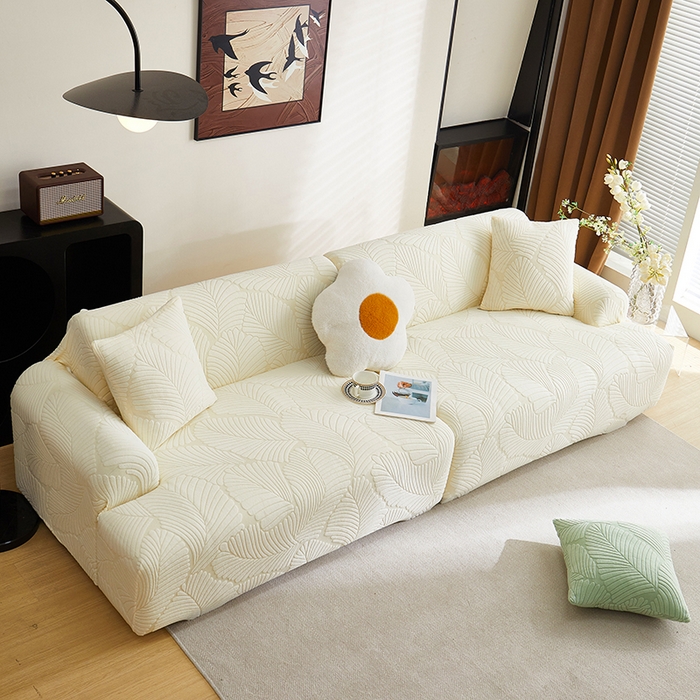 91家纺网 家纺一手货源 找家纺 丝绮鹿 2025新款雕花绒大叶子沙发套松紧款（直排） 米白