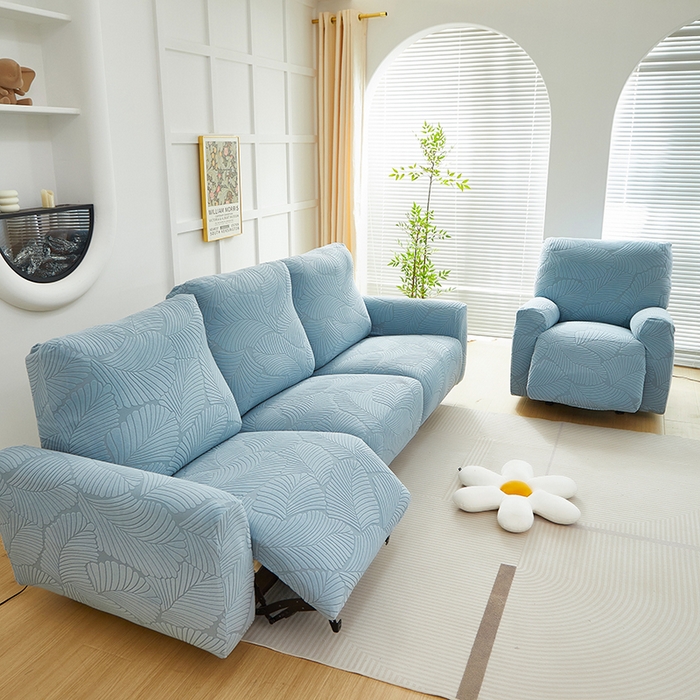 91家纺网 家纺一手货源 找家纺 丝绮鹿 2025新款雕花绒大叶子芝华士沙发套 雾霾蓝